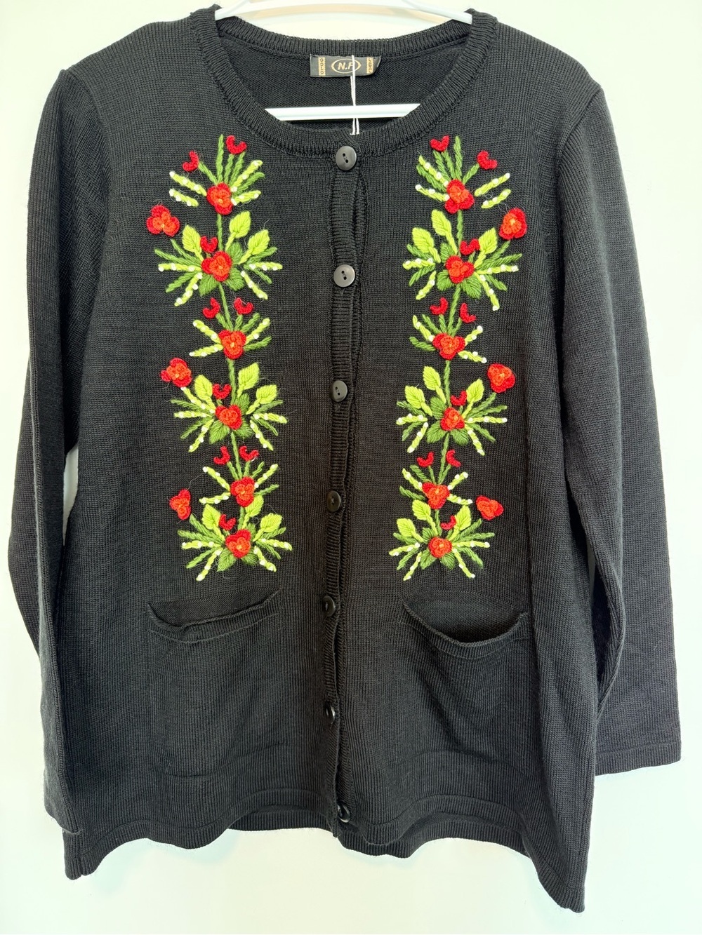 Embroidered Floral Cardigan Sweater Size M - Picture 2 of 11